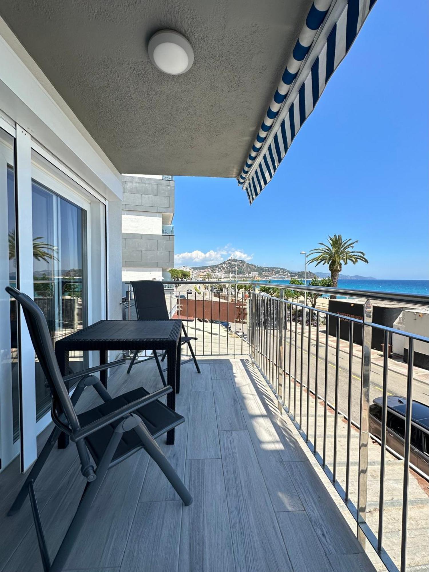 Estudio Con Impresionantes Vistas Al Mar Blanes Eksteriør billede